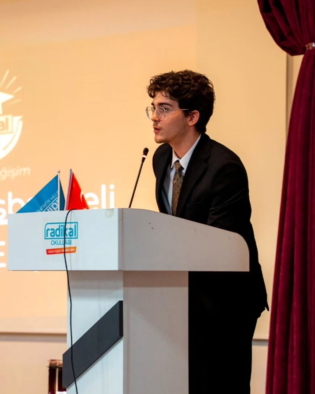 Radikal Gençlik Çalıştayı
